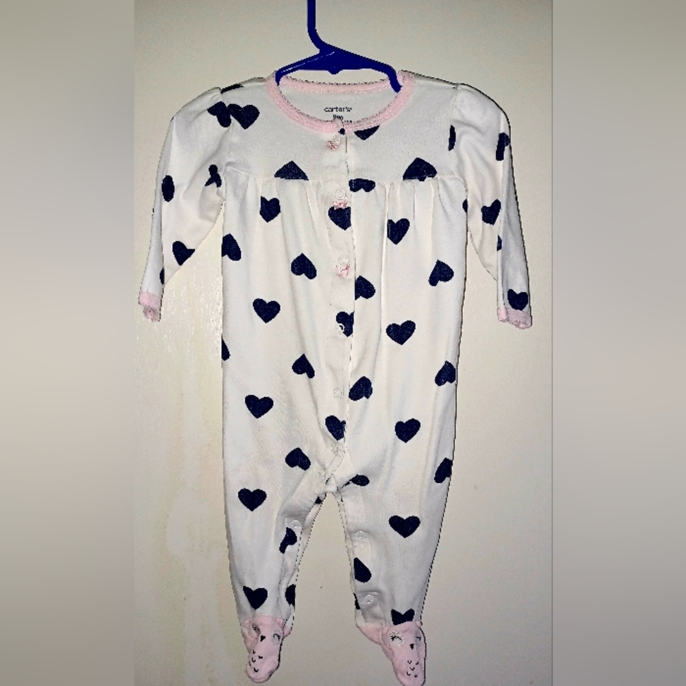 Baby Girl Footie Onesie Pajamas Sleeper - Carter's - 9 months - Heart design
